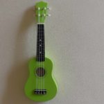 Uklelele 12 frets groen met tasje en plectrum kind gadgets voor gitaar en muziek cadeau